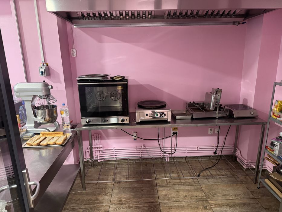 Vând afacere fast-food & patiserie Yummy Family Galați – la cheie