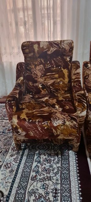 Диван и кресла.сотилади