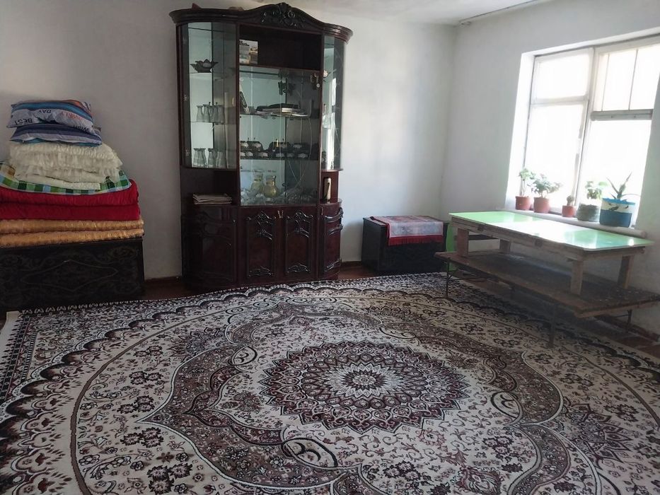 Ховли Уй сотилади