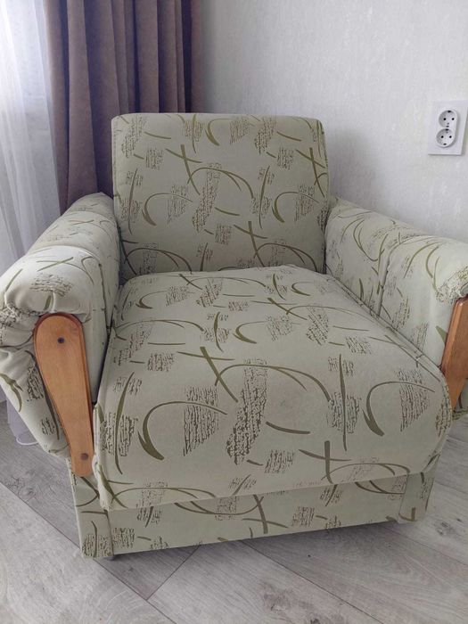 Продам 2 советских кресла