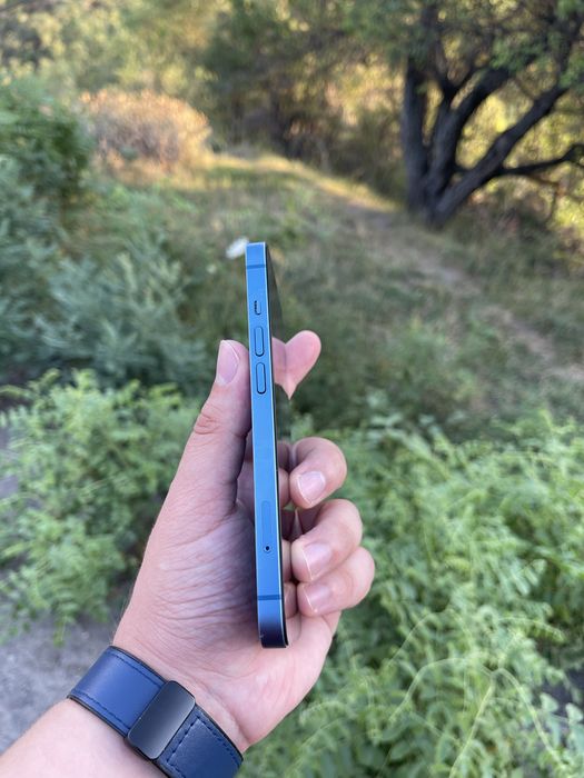 В продаже Айфон 13. 128Gb