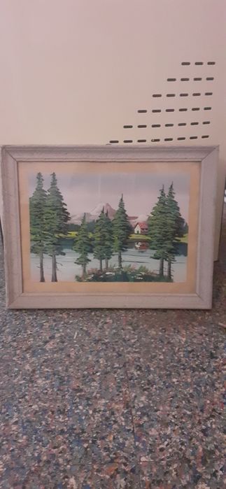 Стари картини в красиви рамки