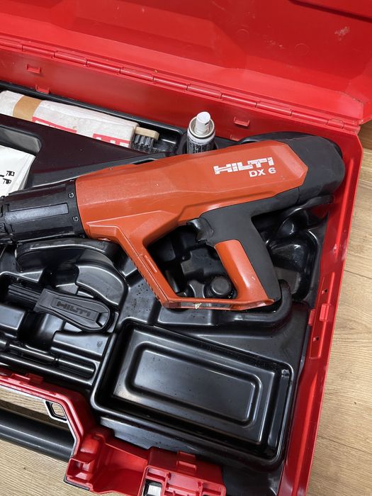 Pistol batut cuie beton metal lemn Hilti Dx6