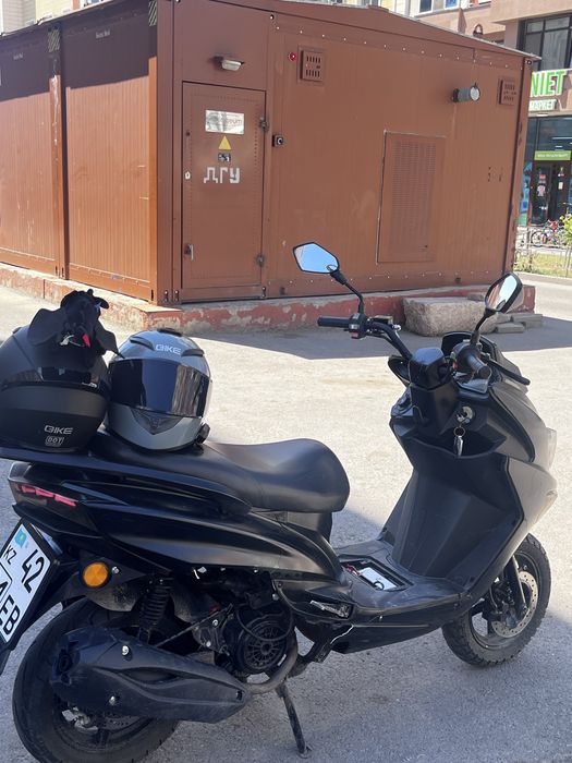 продам мопед maxi lia 150