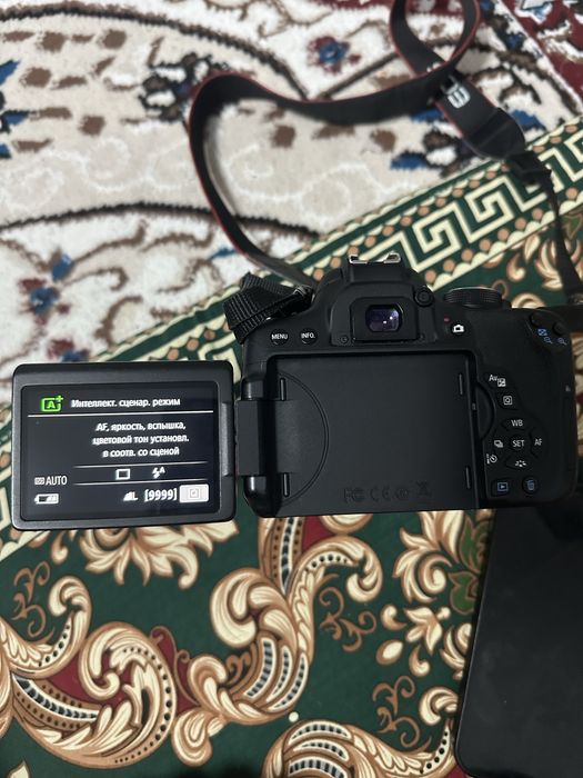 Продам Canon 750D