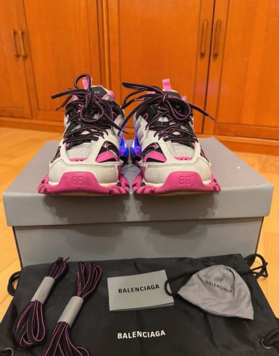 Balenciaga track