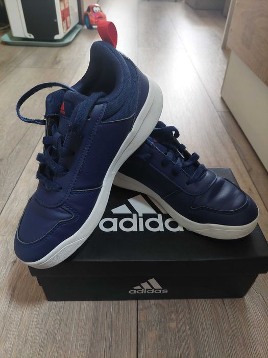 Детски маратонки Adidas, 35 номер