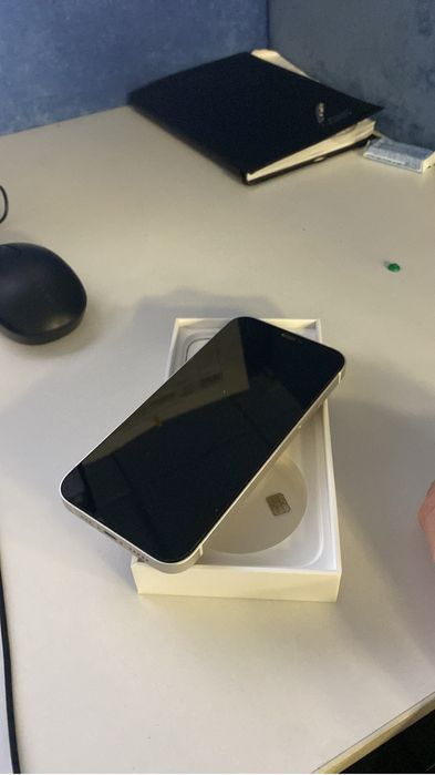 iphone 12 продам в блоке каробка есть