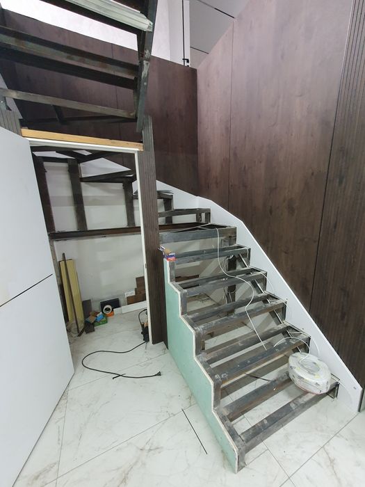 Металлический карсас(лестницы)