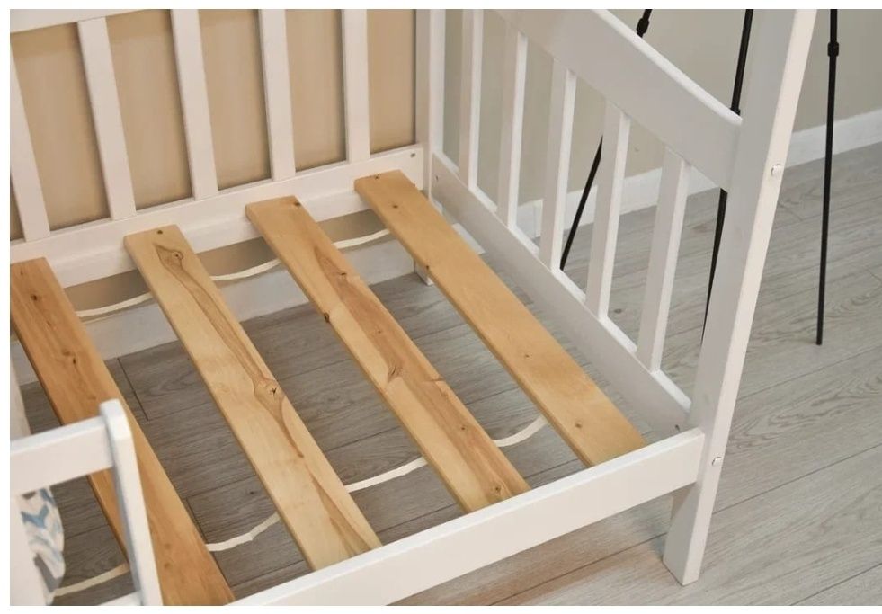 Детская кровать двухъярусная.