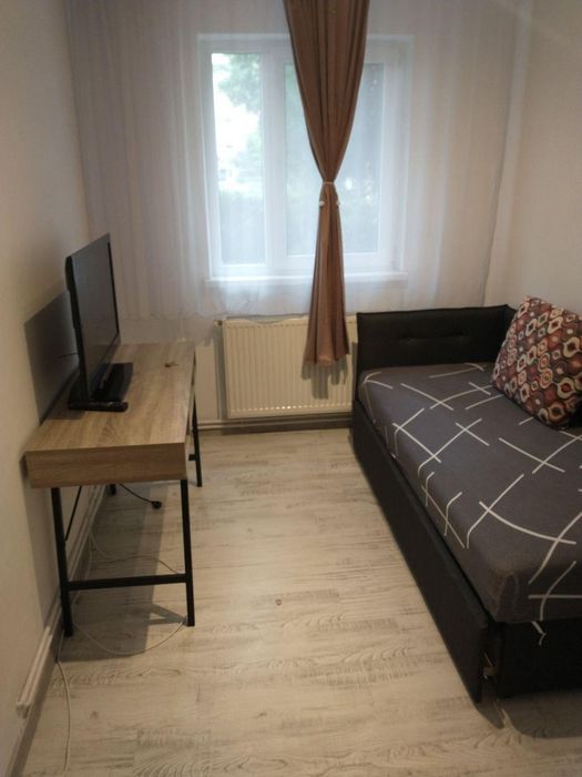 Inchiriez ap 3 camere