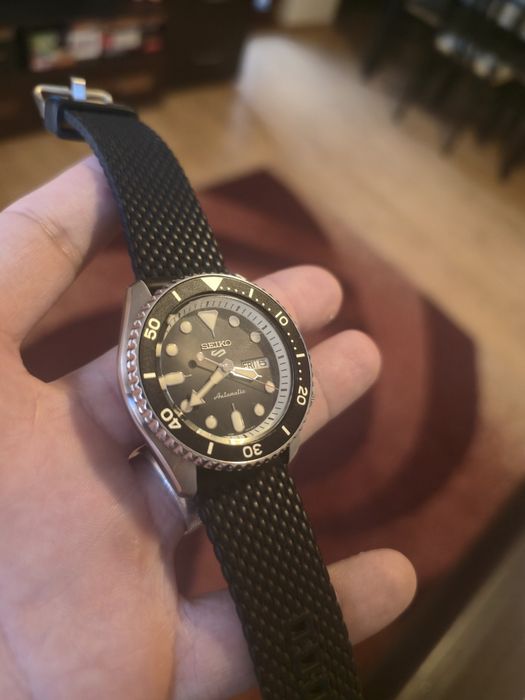 Seiko 5 Sports SRPD73K2