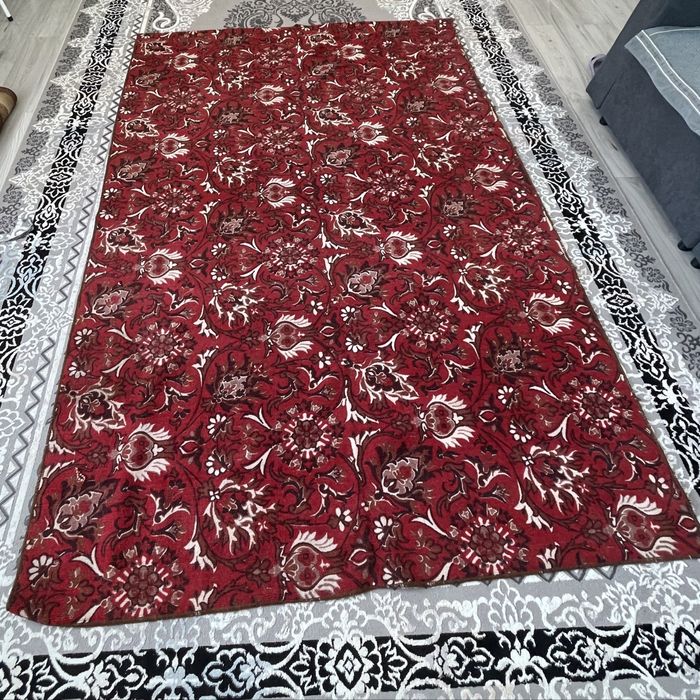 Красный палас 2 на 3