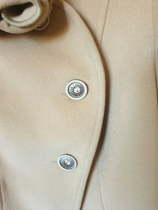 Пальто демисезонное