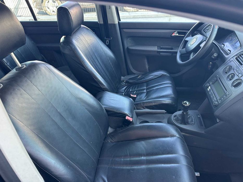 VW Touran 1,9 tdi 6+1 trepte 2005 accept variante !