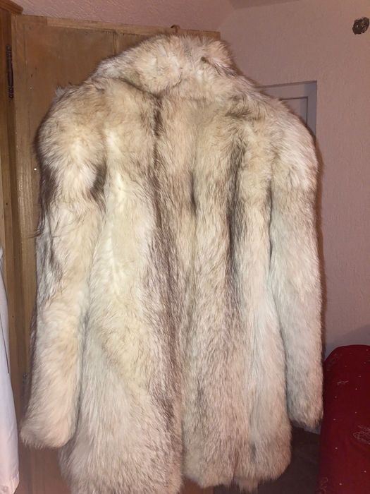 Blană din vulpe argintie