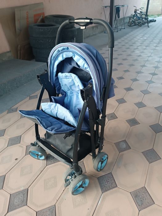 Продается коляска в отличном состояний