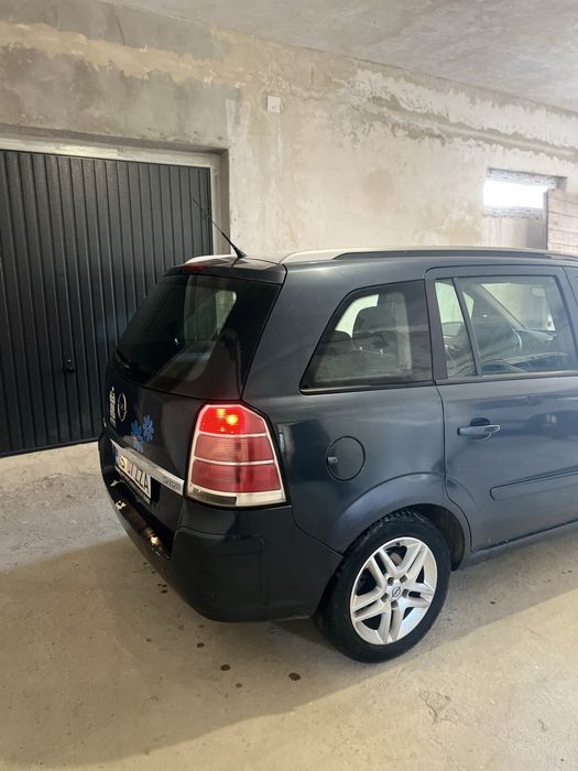 Opel Zafira 1.9 CDTI – 7 locuri – 2007 – Albastru