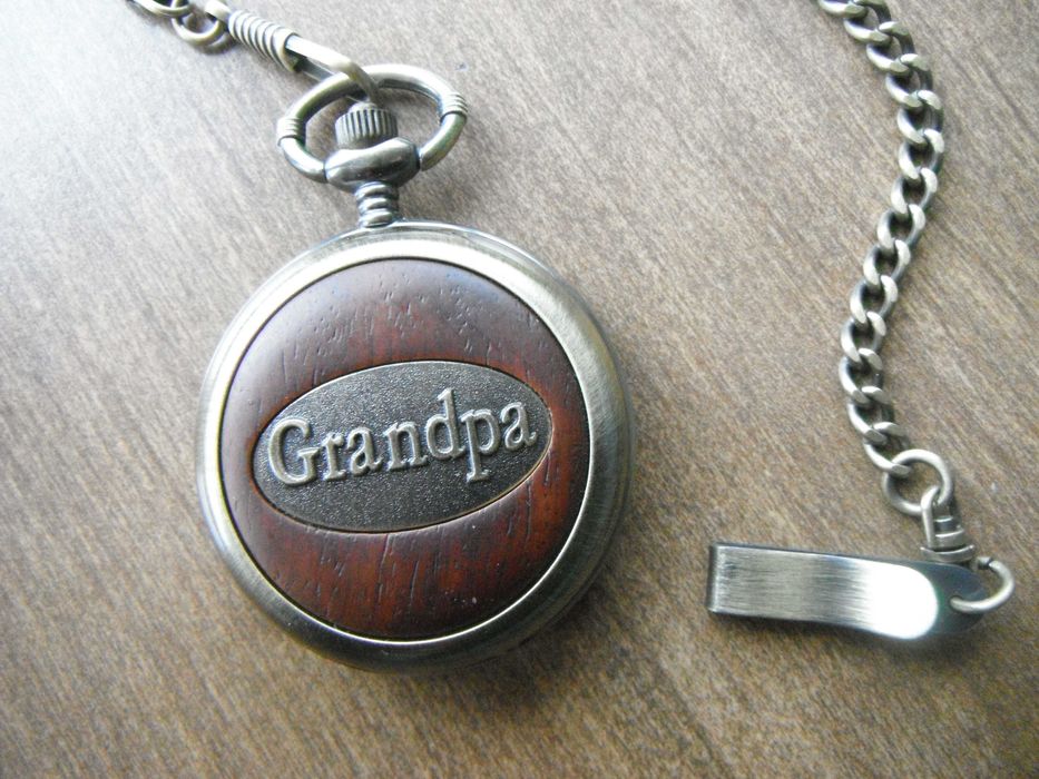 Часовник с ланец