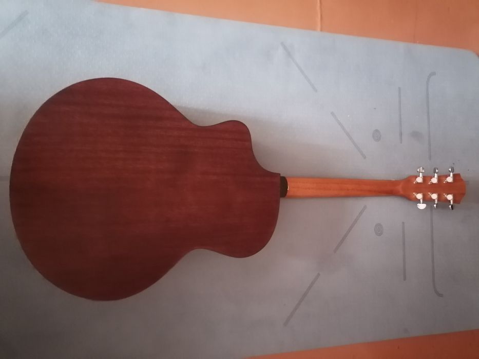 Продам гитару акустика