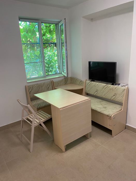 Дава се под наем Етаж от къща в Мездра - 80 кв.м за 306 € - Снимка #2