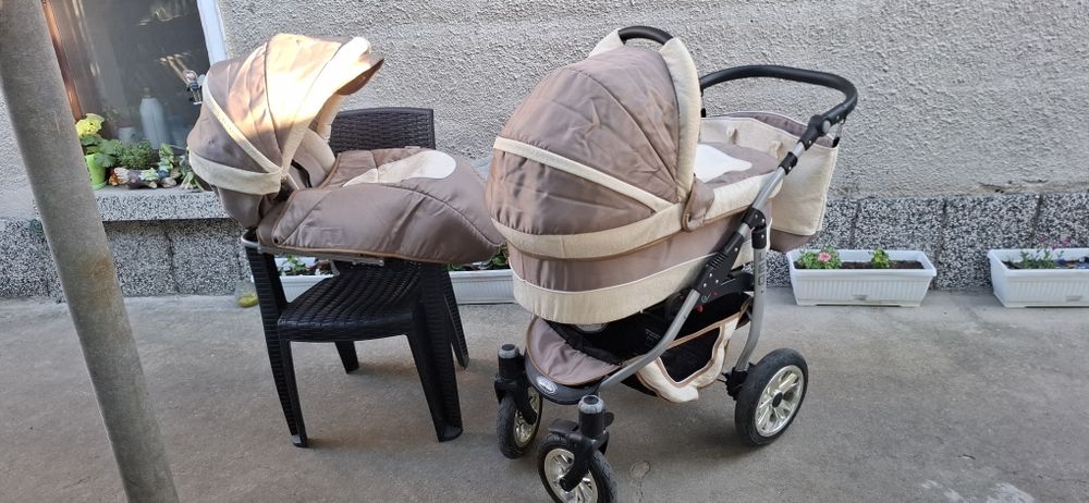 Baby Merc Leo Бебешка количка 2 в 1 Бежова.
 Удобна, стилна и супер маневрена!