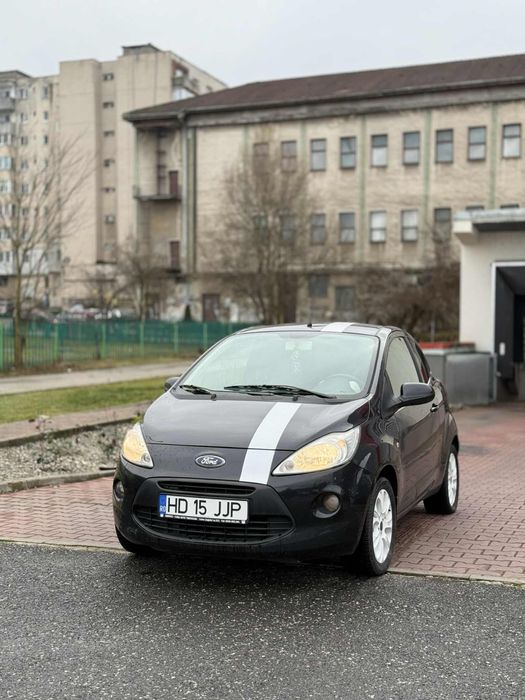 Vând Ford KA Titanium 1.2 bezină