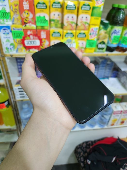 Iphone 11 pro sotiladi