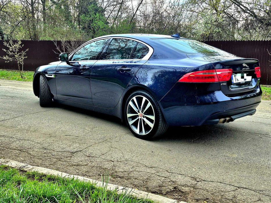 Jaguar XE Portfolio 2.0 diesel