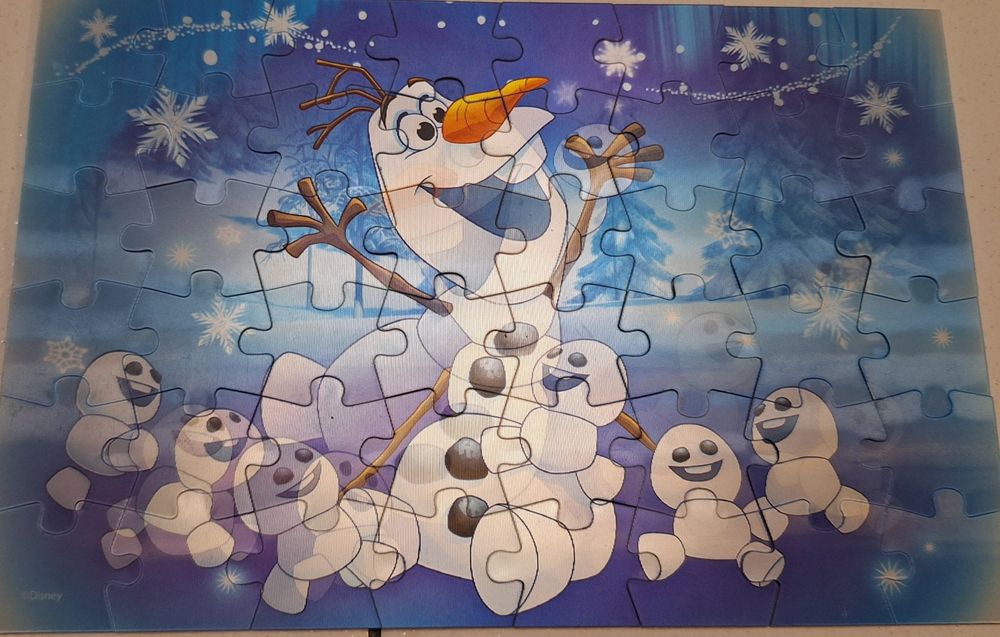 Куфарче метално с 2 пъзела на ледената кралица