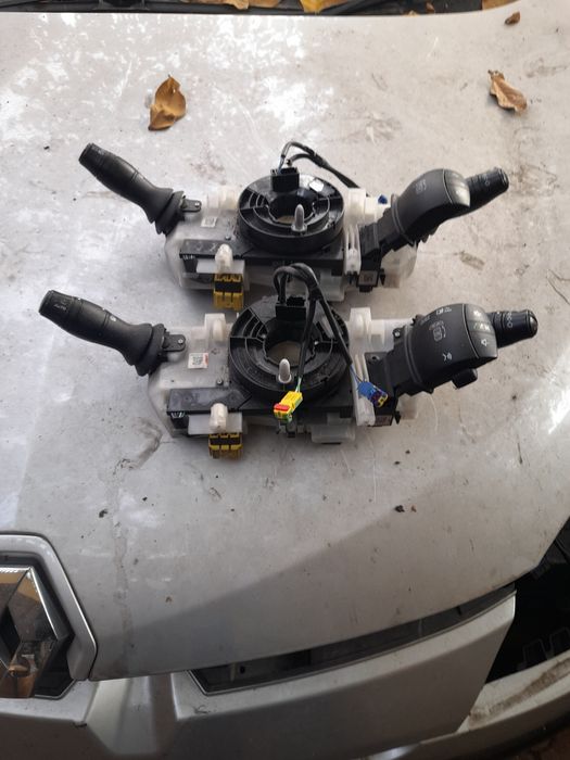 Megane 3 suport baterie / filtru si alte piese