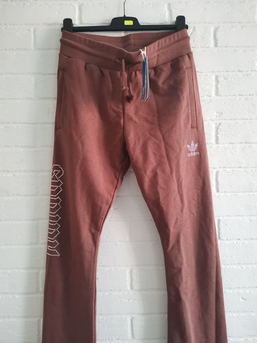 Долнище ADIDAS, размер S.