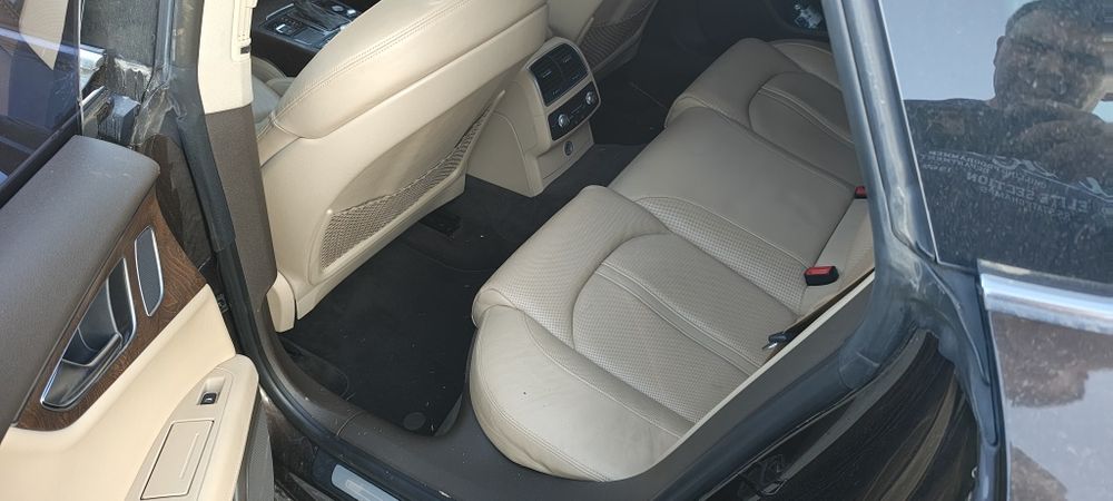 dezmembrez audi a7 3.0 tdi