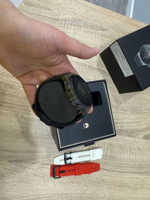 Продам смарт часы Huawei watch Gt 2 Pro