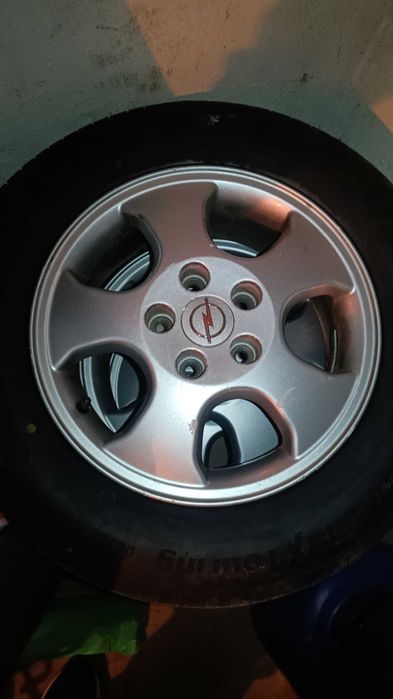 Джанти с Летни гуми 15ц.за Опел Вектра Б