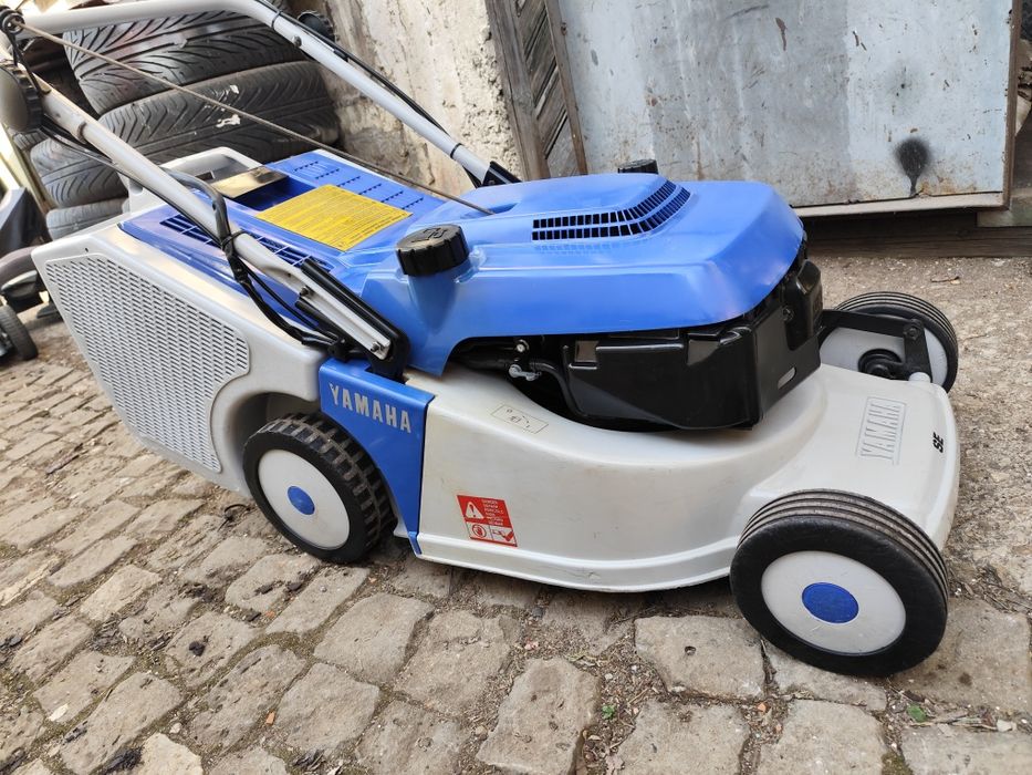 Самоходна бензинова косачка