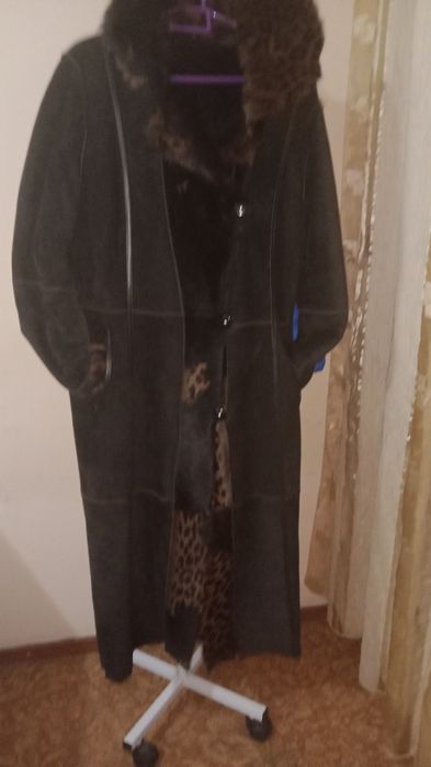 Продам шубу двухстороняя.