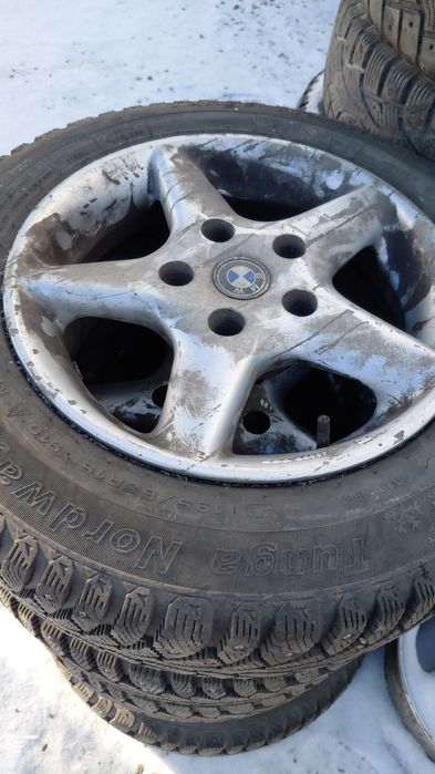 Продам шины зимние.15.16.