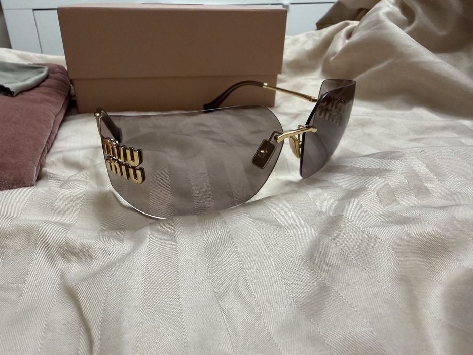 Miu Miu очила MU54YS