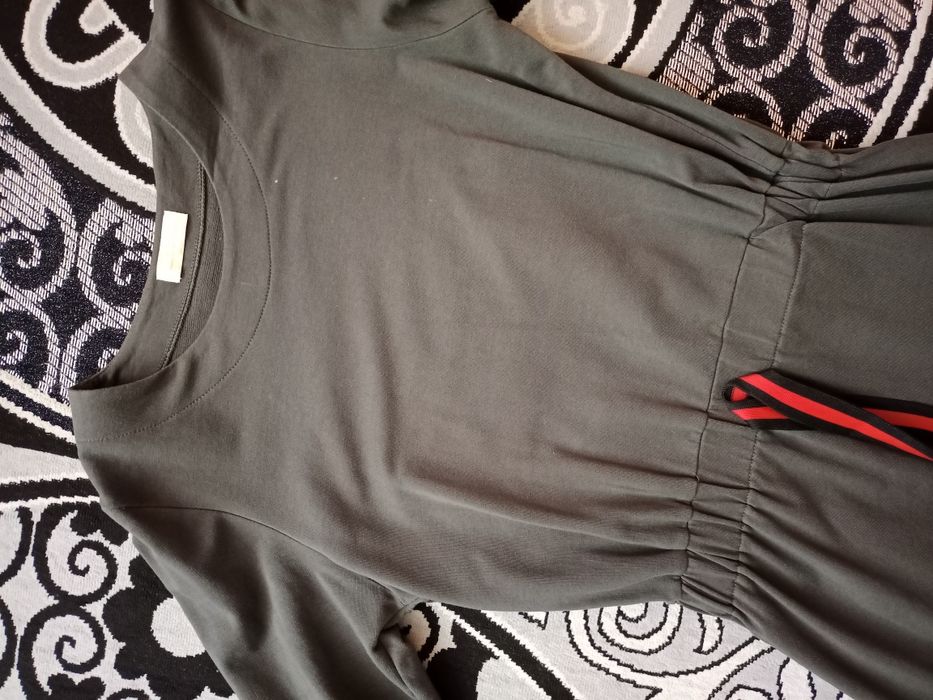 Продам платье недорого