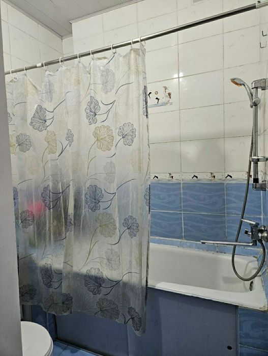 Срочна сдаётся квартира 1 ком 300$