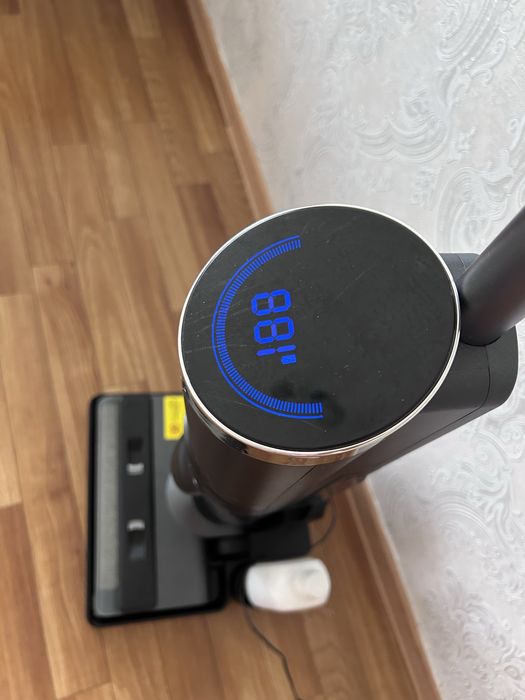 Вертикальный пылесос