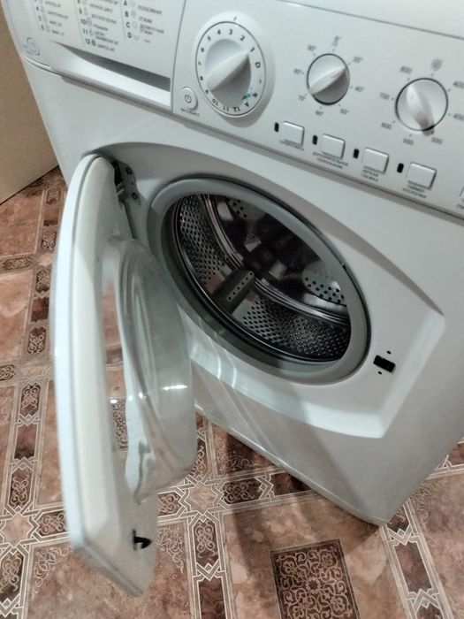 Продам стиральную машину