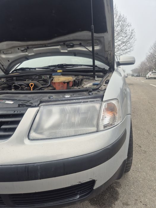 Retapitari auto , polish faruri , ambientale , stelute in plafon