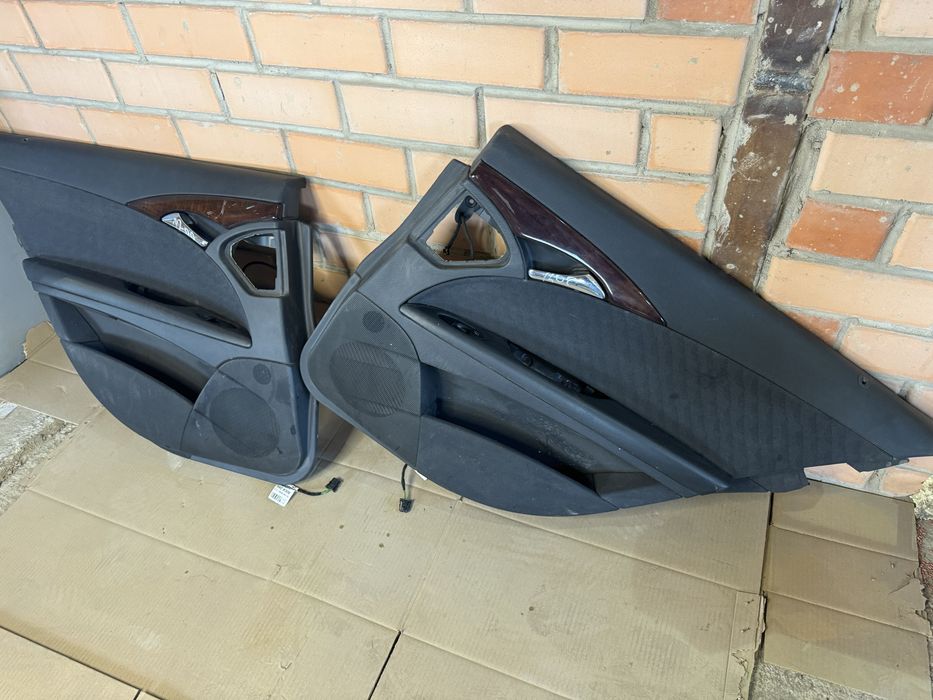 Дверные карты на Мерседес 211