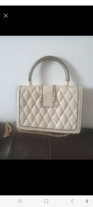 Genti dama. Noi. Pret 90 lei