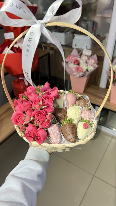 Клубника в шоколаде Астана