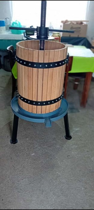 Teasc, storcator, saitau, struguri