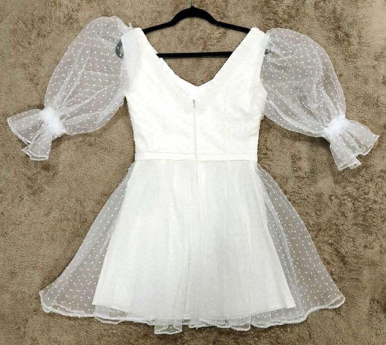 Rochie alba din organza cu perle