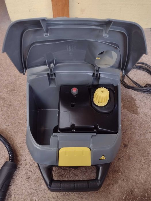 Професионална Парочистачка Karcher SG4